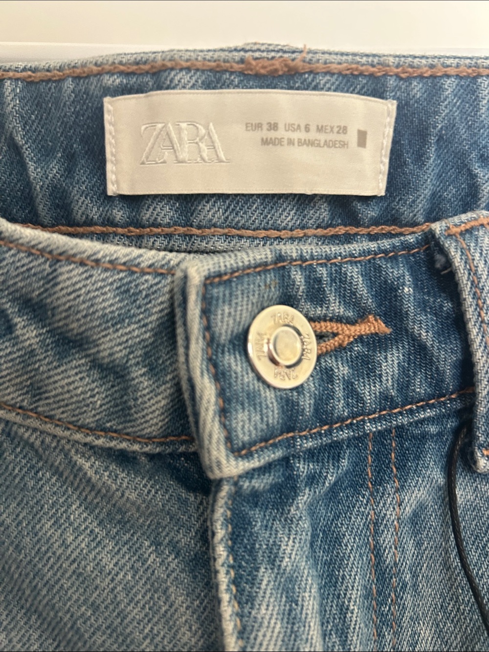 Zara Light Blue Straight-Leg Jeans - Picture 2 of 6